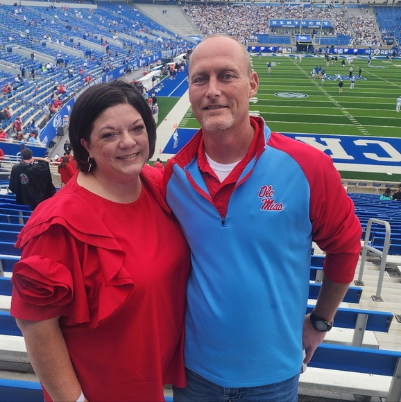 Meet your Posher, Jennifer - Picture 1 of 1